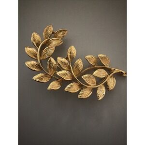 Vintage Napier Brooch Signed Pin Gold Tone Textured Leaf Branch 1950s in EUC